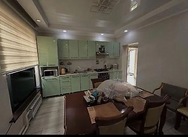 Продажа коттеджей и домов: Срочно продается двухэтажный дом с участком 5 соток, фактически 6, ж/м — 12