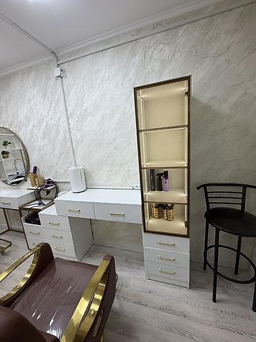 standing mirror: Туалетные столики с круглым зеркалом и консоль Описание: - — 7