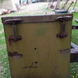 Traktorlar: Kənd Təsərrüfatı üçün qoşqu uazın olub . Üstündə svarka ot çən — 10