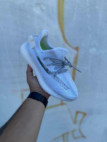 Patike: Patike – sportsko-lifestyle model sa knit gornjištem i istaknutim — 3