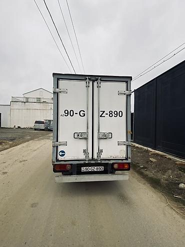 Hyundai: Hyundai : 2.5 l | 2009 il Van body type — 6