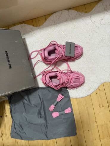 bu слипоны: Balenciaga, Ölçü: 36, rəng - Çəhrayı, İşlənmiş