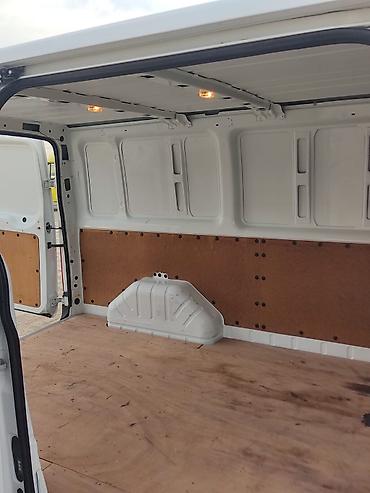 ford 2011: Ford Transit yük furgonu - Kuzov: qısa baza, aşağı tavan, 2 ön qapı + — 6