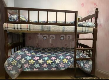 кровать двуспальная с матрасом: Для девочки и мальчика, Кровать, Без матраса, Без выдвижных ящиков, Дерево