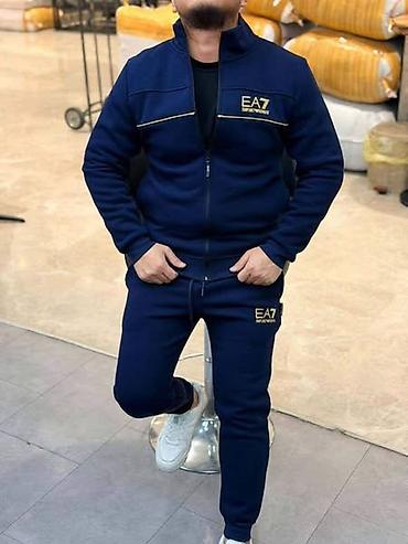 pull and bear kengur jakne: Muška komplet trenerka EA7, izrađena od izuzetno toplog i debelog — 3