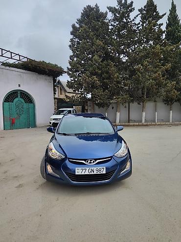 2015 elantra: Hyundai Elantra: 1.8 l | 2015 il Sedan — 1