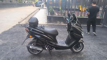 yamaha t max: Скутер/максискутер, черный, с ветровым стеклом и зеркалами, стильный — 2