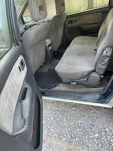 продаю бмв е 60: Mitsubishi Space Wagon: 1996 г., 2 л, Механика, Бензин, Минивэн — 10