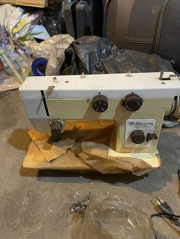 швейная машинка 4: Швейная машина Chayka