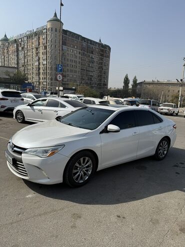 старый мотоцикл: Toyota Camry: 2015 г., 2.5 л, Автомат, Бензин, Седан