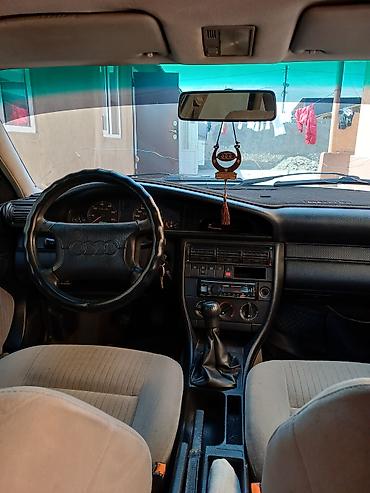 a4 b7: Audi 100: 1992 г., 2 л, Механика, Бензин, Седан — 3