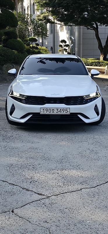 мати 2: Kia K5: 2022 г., 2 л, Автомат, Гибрид, Седан — 1