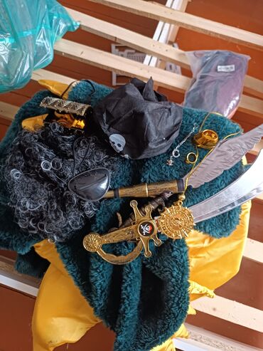 Карнавальные костюмы: Комплект костюмов, включающий костюм дракона с зеленым плюшевым — 3