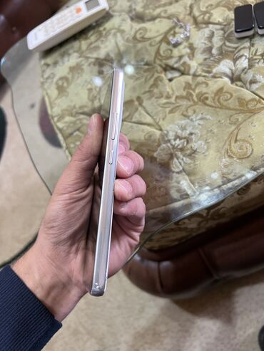 samsung sade telefonlar: Samsung Galaxy A53 5G, 128 ГБ, цвет - Белый, Отпечаток пальца, Две SIM карты, Face ID