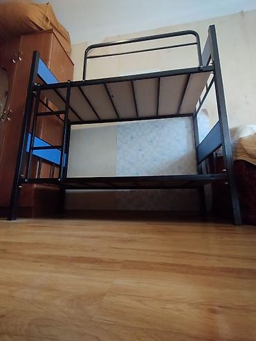 matras demiri: Metall iki mərtəbəli çarpayı - Karkas: möhkəm qara metal konstruksiya — 4