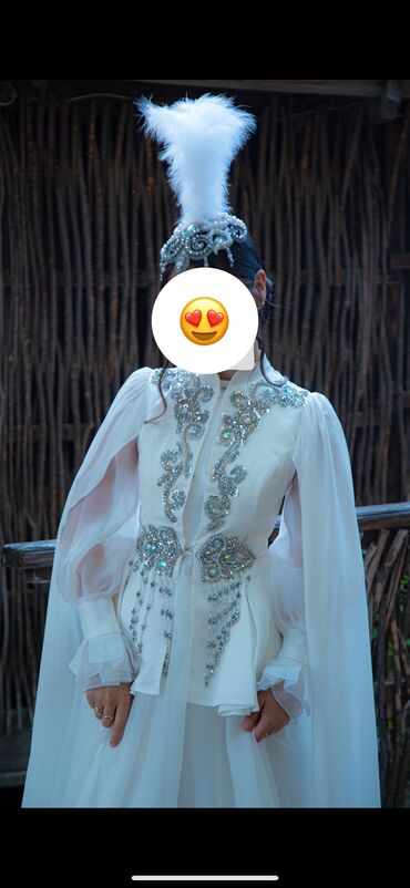 свадебное платье и фату: Платье на кыз узатуу Одевала один раз Все в комплекте Покупала за