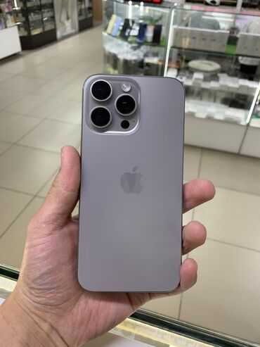 айфон бесплатно отдам: IPhone 15 Pro Max, Колдонулган, 256 ГБ, Natural Titanium, Кулакчындар, Заряддоочу түзүлүш, Коргоочу айнек, Бөлүп төлөө менен, 86 %