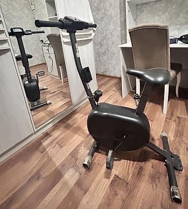 Спорт и хобби: Məşq velosipedi (velotrenajor) satılır. Ev şəraitində kardio məşqləri — 2