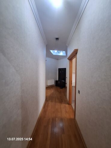 Yeni tikili: 2 otaqlı, Yeni tikili, m. Elmlər Akademiyası, 90 kv. m — 4