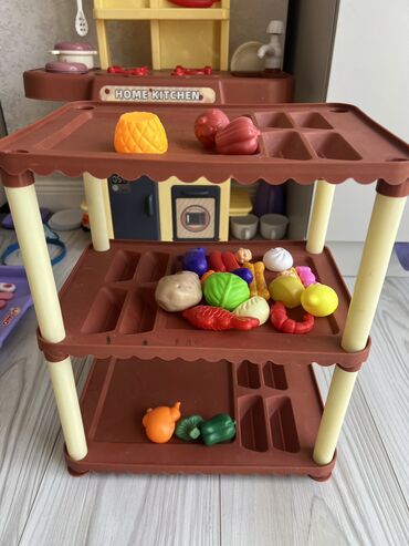 Игрушки: Детская кухня брали за 3500 отдам за 800