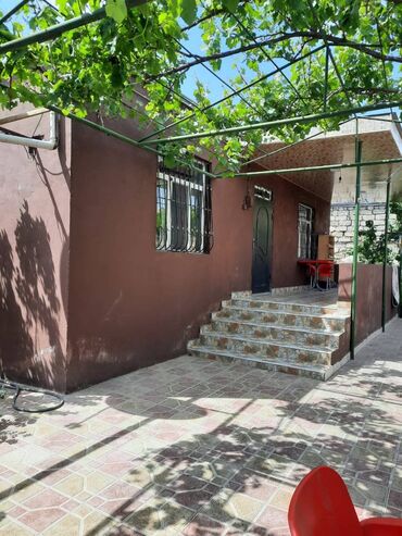 Uzunmüddətli kirayə evlər: 100 kv. m, 3 otaqlı -da lalafo.az — 10 Uzunmüddətli kirayə evlər: 100 kv. m, 3 otaqlı — 10