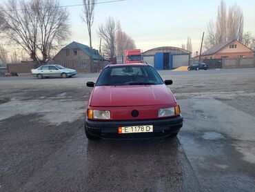 Volkswagen: Volkswagen Passat: 1992 г., 1.8 л, Механика, Бензин, Универсал