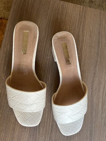 grubin papuce nis: Fashion slippers, Claudia Donatelli, 36