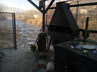 Посуточная аренда домов: Дача находится в селе Беш кунгой.Вместимость до 15 человек. В доме 2 — 9