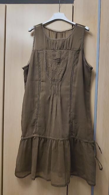 stradivarius helanke: Ženska haljina bez rukava, boja maslinasto-khaki. - Lagana, prozračna — 1