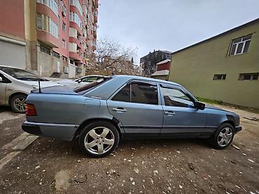 lacoste ətir: Mercedes-Benz E 230: 2.3 l | Sedan — 3