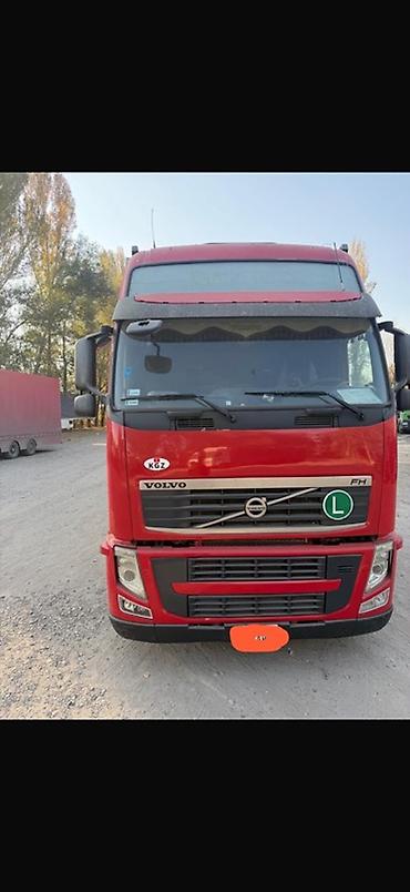 Тягачи: Тягач, Volvo, 2012 г., Шторный — 4