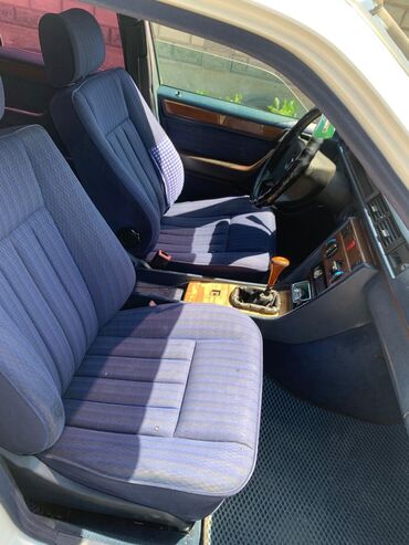 Mercedes-Benz: Mercedes-Benz W124: 1993 г., 2.3 л, Механика, Бензин, Седан