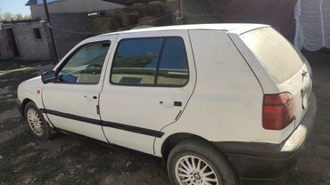 обмен дом на авто: Volkswagen Golf: 1993 г., 1.6 л, Механика, Бензин, Хэтчбэк