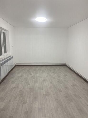 дома в городе каракол: 45 м², 2 комнаты, Евроремонт, Забор, огорожен