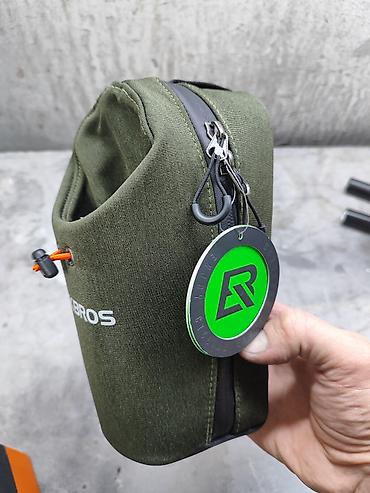 Продаю сумку одновременно с бутылка держатель фирмы rockbros. подходит