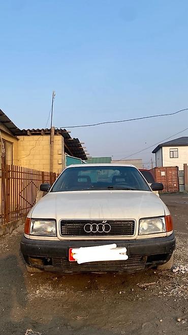 можна в россрочку: Audi 100: 1992 г., Седан — 1