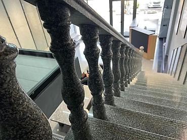 Фасадные плиты Сары-Таш (Травертин): Гранит серый мрамор Сары таш — 10