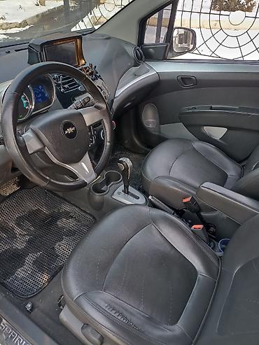 Chevrolet: Chevrolet Spark: 2015 г., 1 л, Автомат, Бензин, Хэтчбэк — 7