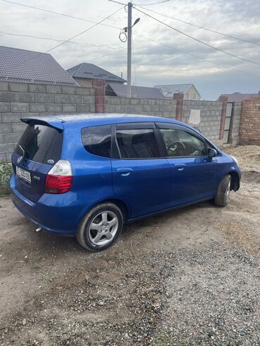 купить машину чанган: Honda Fit: 2004 г., 1.5 л, Вариатор, Бензин, Хэтчбэк