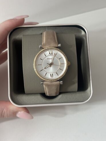 yettel satovi: Classic watch, Fossil, Female