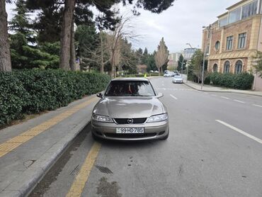 opel vectra 1995: Opel Vectra: 1.6 l | 2000 il 300000 km Sedan