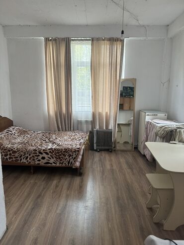 квартира на долгий срок пишпек: Студия, Риелтор, Чогуу жашоосу жок, Толугу менен эмереги бар, Жарым -жартылай эмереги бар