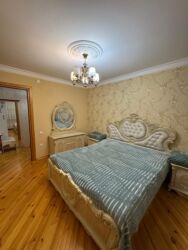 Uzunmüddətli kirayə mənzillər: Gəncə şəhərində Tam Merkez Yeni temirli Bütün eşyalari ile 2 otaqli — 6