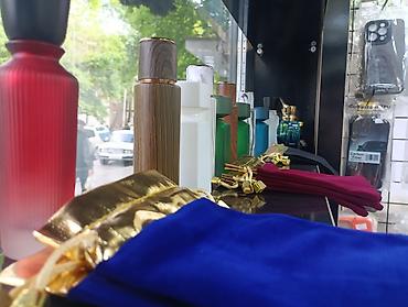 Ətriyyat: • Paco Rabanne – Invictus • Mancera – Red Tobacco • Rosendo Mateu – — 2