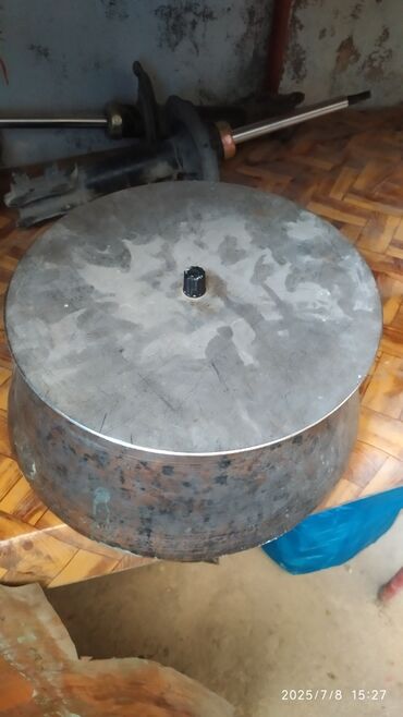 Bağ və bostan üçün digər məhsullar: Mis qazanlar və ləyən, prablemi deşiyi yoxdur əla vəziyyətdədir. hər — 11