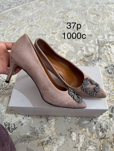 Туфли: Женские туфли, размер 37 (RU). Несколько моделей: 1) Пудровые лодочки — 1