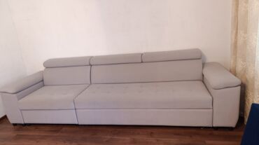 Прямые диваны: Прямой диван с длинными подлокотниками и регулируемыми подголовниками — 15