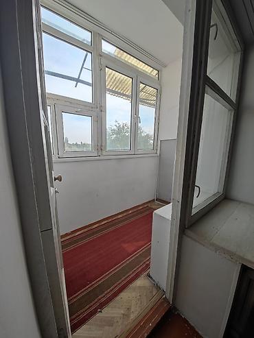 сдам 1 комнатную квартиру в аламедин 1: Сдаю 2-х комнатную квартиру в центре с. Сокулук, на длительный срок, с — 8