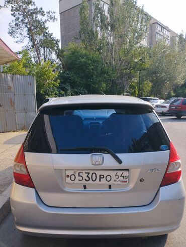 хонда фит рейка: Honda Fit (правый руль), серебристый хэтчбек. Кузов и экстерьер: - 5