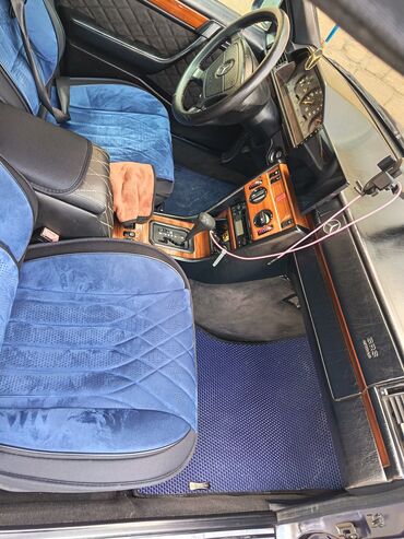 Mercedes-Benz: Mercedes-Benz W124: 2 l | 1995 il Sedan — 9